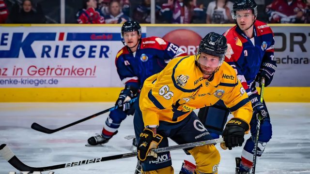 Tilburg Trappers – EV (Füchse) Duisburg