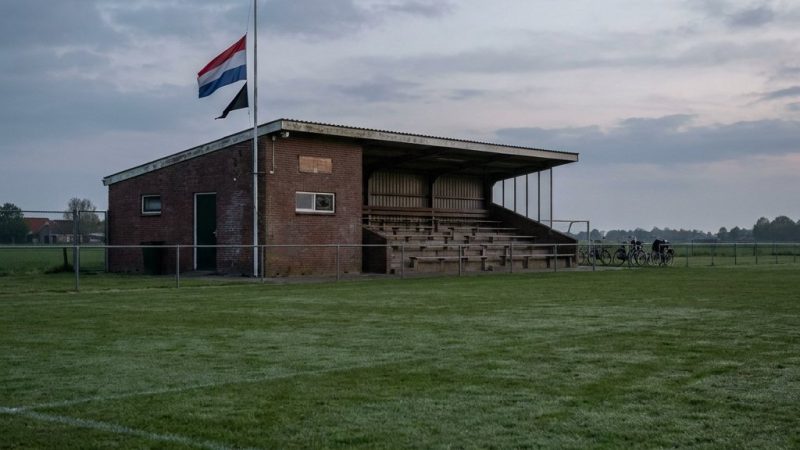 Waarom geen voetbal op 4 mei?